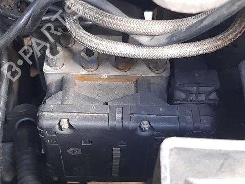 Used ABS pump CHRYSLER VOYAGER / GRAND VOYAGER III (GS_, NS_) [1992-2001]  23476342