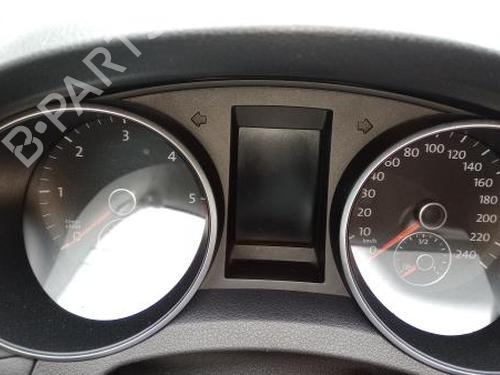 Used Instrument cluster Instrument cluster VW GOLF VI (5K1) 2.0 TDI (170 hp) 23495688 23495688