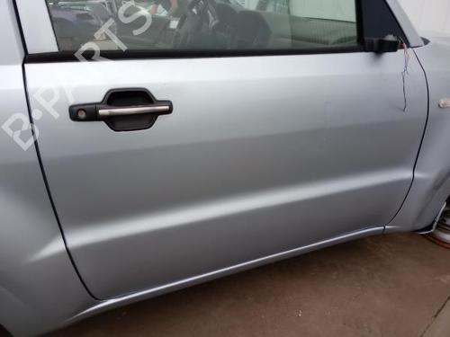 Dør højre fortil MITSUBISHI PAJERO III (V7_W, V6_W) [1999-2007]  23480060