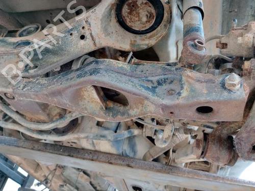 Venstre bagtil bærearm MITSUBISHI PAJERO III (V7_W, V6_W) 2.5 TDi (V64W, V74W) (115 hp) 23480103