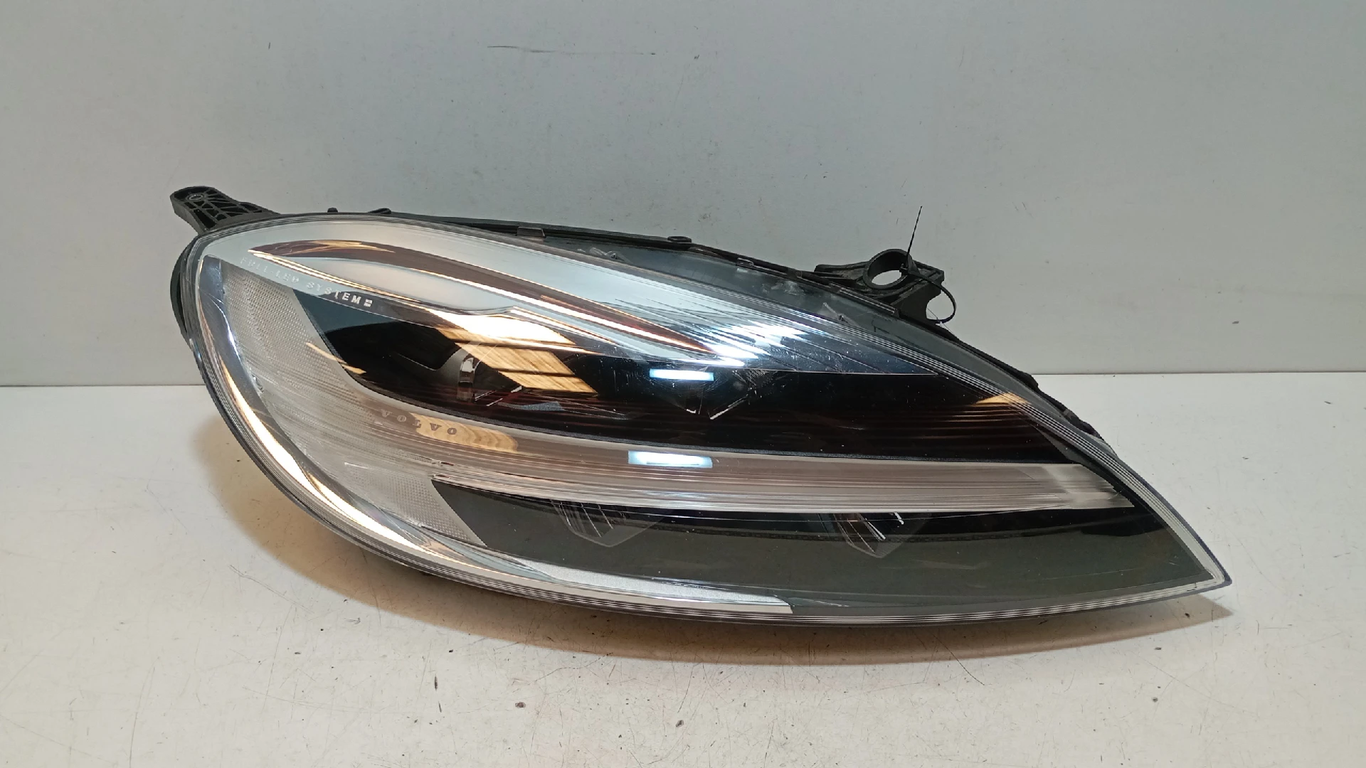 Optica direita VOLVO V40 Hatchback (525) 27475579 | B-Parts