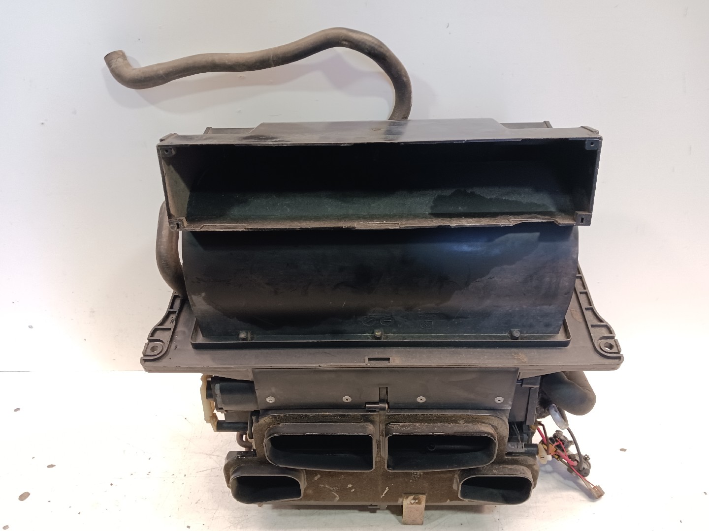 Heater matrix box – Ferrari 360 (F131) (1999-2005)