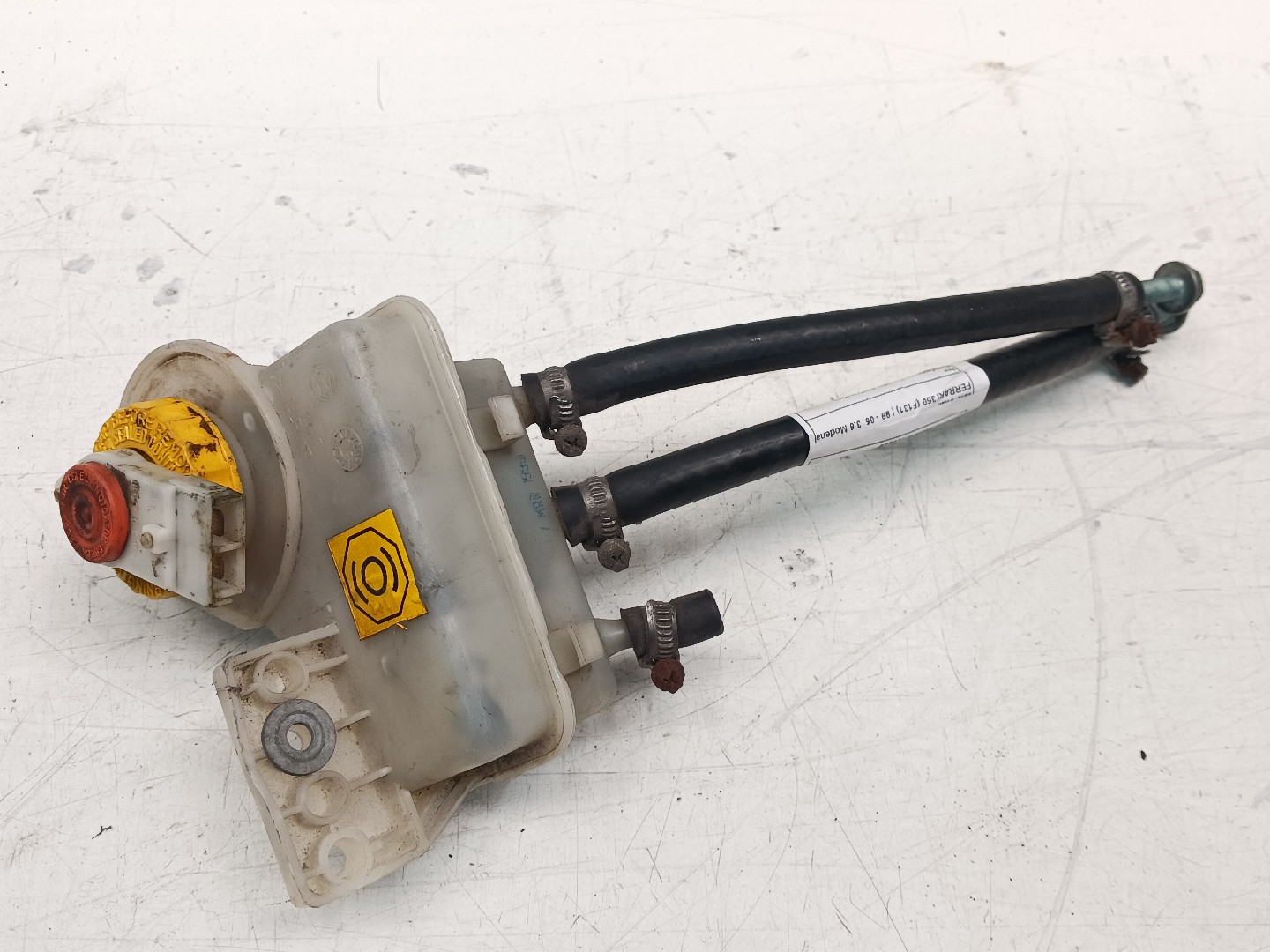 Brake fluid reservoir – Ferrari 360 (F131) (1999-2005)