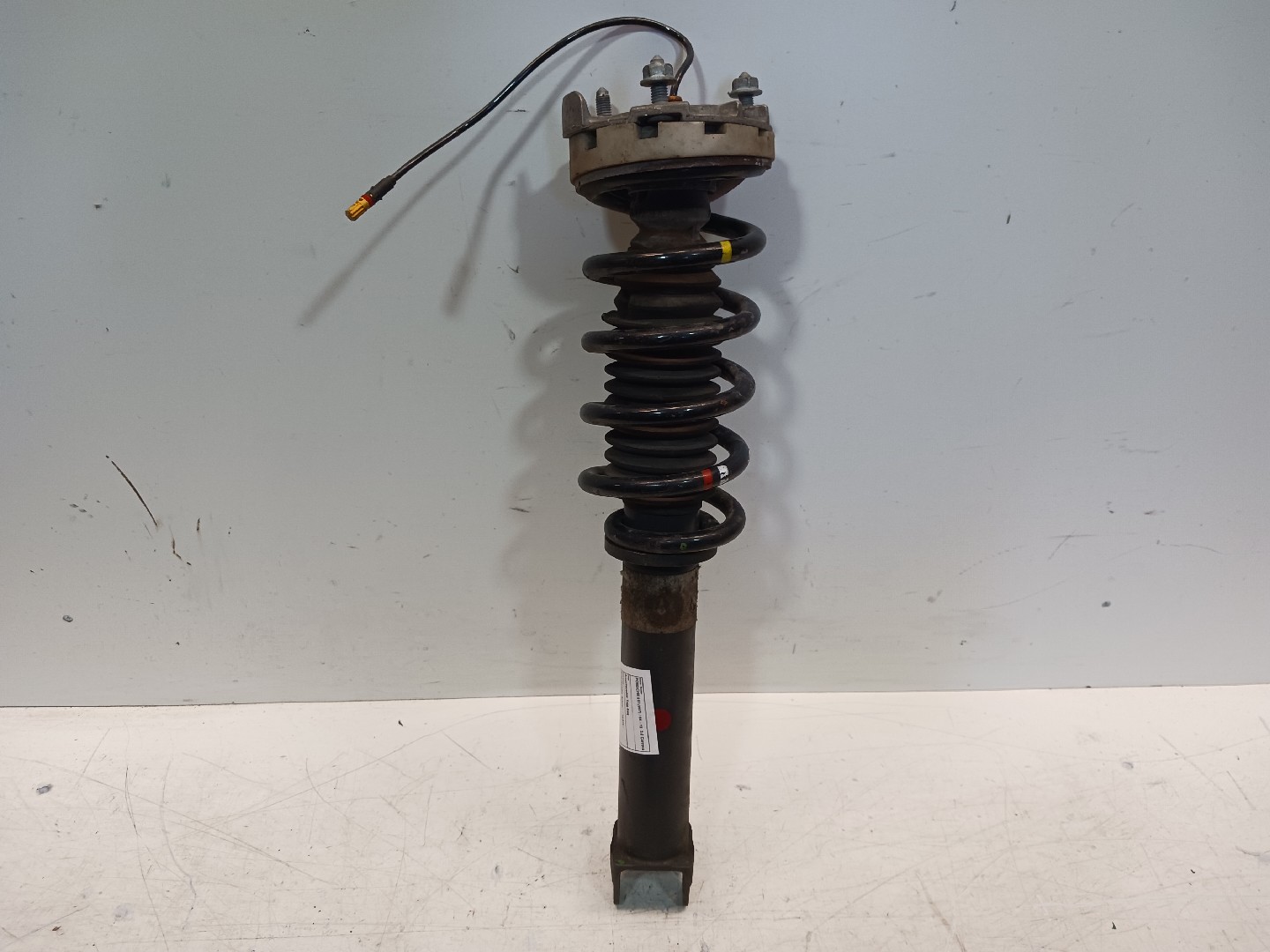 Left rear shock absorber – Porsche 911 (997) 3.6 Carrera (2004-2008)