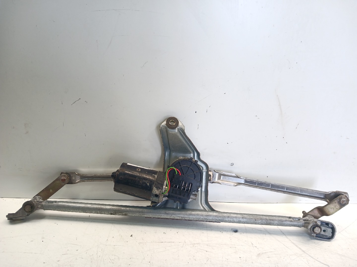 Front wipers mechanism – Porsche 911 (996) 3.6 Carrera 4S (2003-2004)