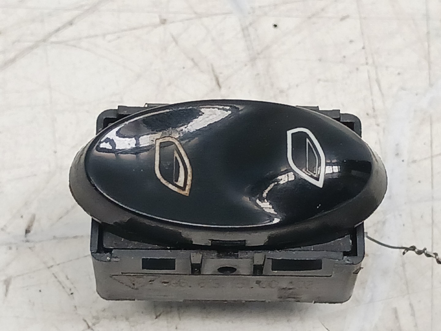 Right front window switch – Porsche 911 (996) (1997-2005)