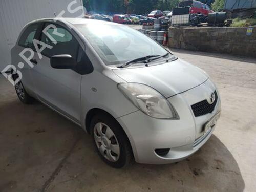 Pare-chocs avant TOYOTA YARIS (_P9_) 1.0 VVT-i (KSP90_, KSP90R) | BP29681769C7