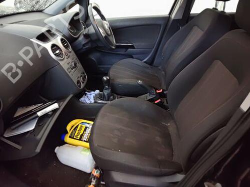 Zacisk hamulca przedniego prawego VAUXHALL CORSA Mk III (D) (S07) 1.4 (L08) | BP29659758M104