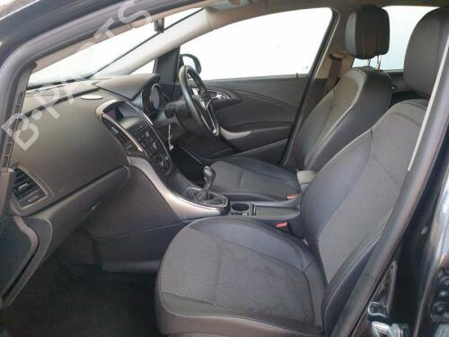 Rear center seatbelt VAUXHALL ASTRA Mk VI (J) Estate (P10) 2.0 CDTi | BP29649086I27 