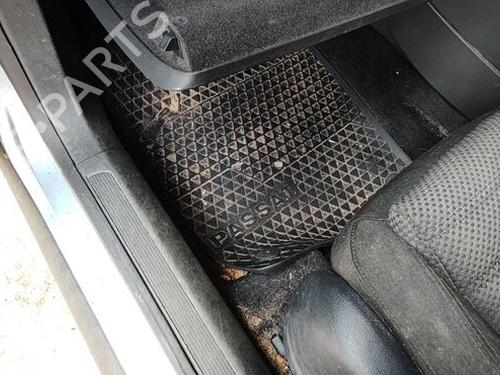 Højre bremsekaliber foran VW PASSAT B7 Variant (365) 2.0 TDI | BP29679110M104 