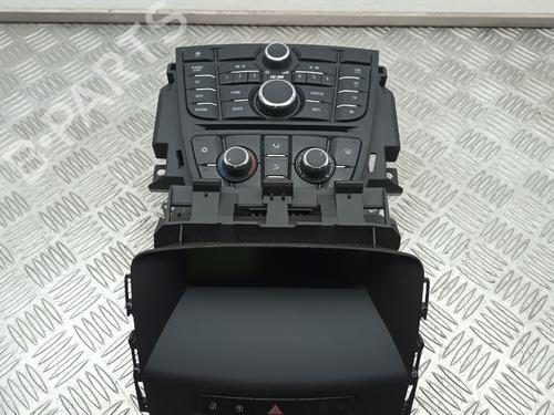 Used Radio VAUXHALL ASTRA Mk V (H) Sport Hatch (A04) 2.0 VXR (L08) (240 hp) 29681601