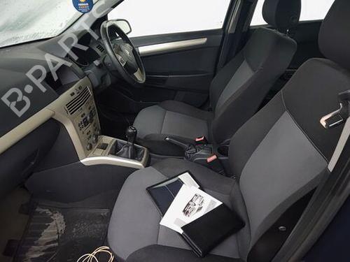 Rear left seatbelt VAUXHALL ASTRA Mk V (H) (A04) 1.4 (L48) | BP29670126I29 