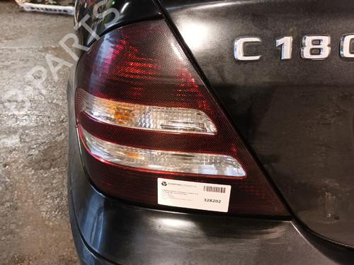 Venstre Baklys MERCEDES-BENZ C-CLASS (W203) C 180 Kompressor (203.046) (143 hp) 29655133