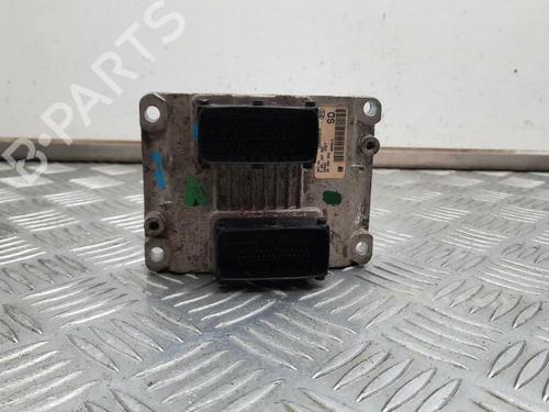 Computer motormanagement VAUXHALL CORSA Mk II (C) (X01) 1.2 16V (F08, F68) (75 hp) 29647551