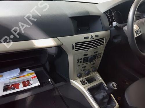 Left sun visor VAUXHALL ASTRA Mk V (H) Estate (A04) 1.9 CDTi 16V (L35) | BP31748311I1 