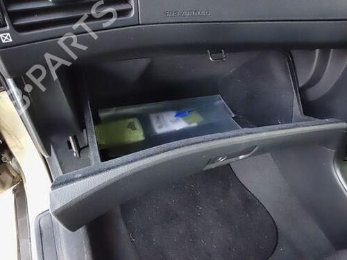 Fuel flap TOYOTA AVENSIS Estate (_T25_) 2.0 D-4D (ADT250_, ADT250R) | BP29677186C131