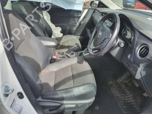 Rear left seatbelt TOYOTA AURIS Estate (_E18_) 1.8 Hybrid (ZWE186_, ZWE186R, ZWE186H) | BP29651069I29 