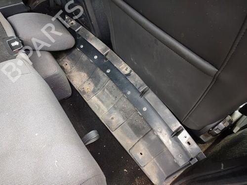 Front bumper reinforcement LAND ROVER DISCOVERY III (L319) 2.7 TD 4x4 | BP29687492C109 