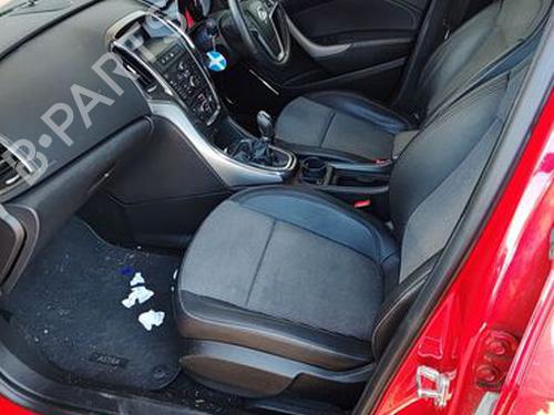 Rear center seatbelt VAUXHALL ASTRA Mk VI (J) Estate (P10) 2.0 CDTi | BP29674374I27 