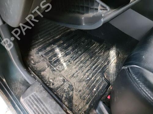 Forreste venstre beklædning MITSUBISHI PAJERO III (V7_W, V6_W) 3.2 Di-D (V68W) | BP29675433C58 