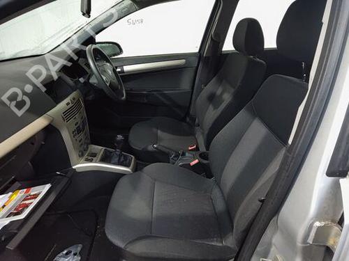 Front right seatbelt VAUXHALL ASTRA Mk IV (G) Hatchback (T98) 1.4 16V (F08, F48) | BP31693211I25 