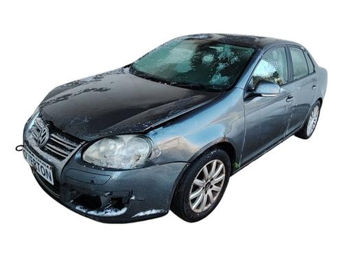 Used Front wiper motor VW JETTA III (1K2) 1.6 TDI (90 hp) 29668361