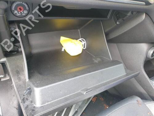 Front left seatbelt FORD FIESTA VII (HJ, HF) 1.0 EcoBoost | BP29648767I26