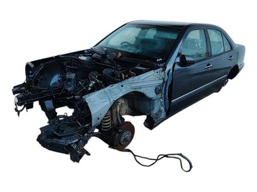 rear-right-seatbelt-mercedes-benz-e-class-w210-1995-1996-1997-1998-1999-2000-2001-2002-2003-32741104 main image