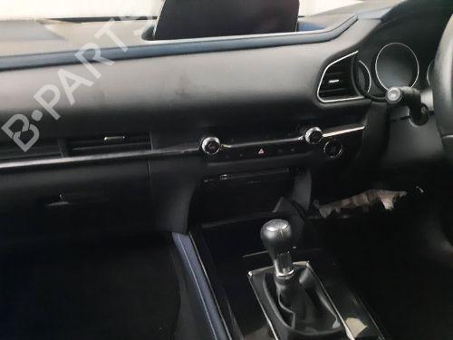 Midtkonsoll MAZDA CX-30 (DM) SKYACTIV-X M Hybrid AWD (DM4W7, DMFP) | BP29652967I22 