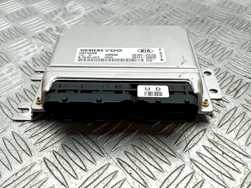 Used Engine control unit (ECU) KIA SPORTAGE II (JE_, KM_) 2.0 16V 4WD (141 hp) 29677396