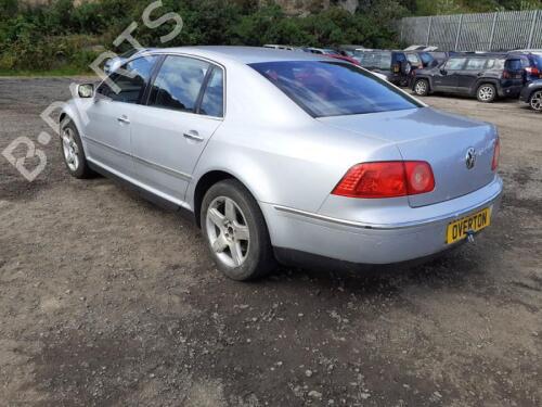 Rear left window mechanism VW PHAETON (3D1, 3D2, 3D3, 3D4, 3D6, 3D7, 3D8, 3D9) 3.2 V6 | BP29679551C24