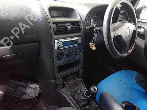 Front wiper motor VAUXHALL ASTRA Mk IV (G) Hatchback (T98) 1.4 16V (F08, F48) | BP31866008M29 