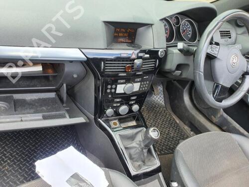 Sikkerhetsbelte foran venstre VAUXHALL ASTRA Mk V (H) (A04) 1.4 (L48) | BP29651187I26 