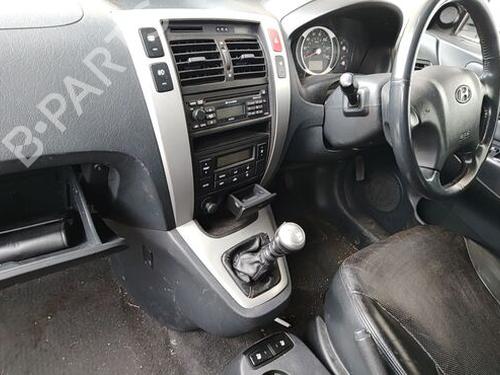 Switch HYUNDAI TUCSON (JM) 2.0 CRDi All-wheel Drive | BP29663378I30 