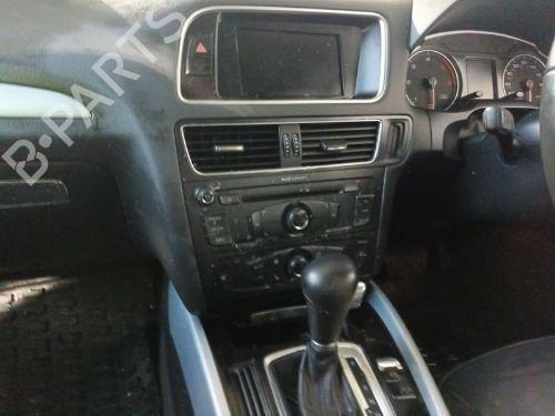 Middle console AUDI Q5 (8RB) 2.0 TDI quattro | BP29658646I22 