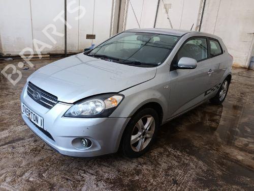 Grille KIA PRO CEE'D (ED) 1.6 CRDi 115 | BP29662052C40