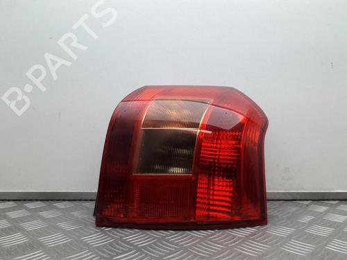 Højre baglygte TOYOTA COROLLA (_E12_) 1.4 VVT-i (ZZE120_, ZZE120R) (97 hp) 29645391