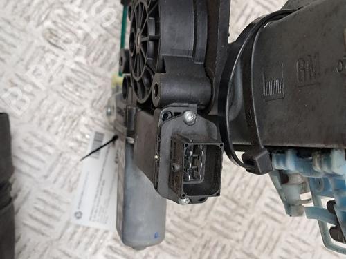 Front right window mechanism VAUXHALL CAVALIER Mk II Saloon (J82) 1.8 i | BP29670426C23
