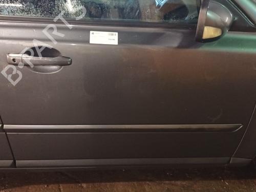 Used Right front door VOLVO V50 (545) 2.0 D (136 hp) 29656011