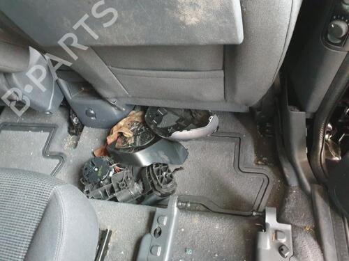 Left front brake caliper PEUGEOT 5008 (0U_, 0E_) 1.6 BlueHDi 120 | BP29648352M105