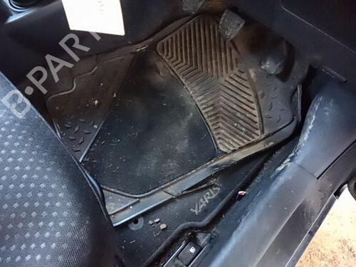 Vindrute Vindusviskermekanisme TOYOTA YARIS (_P9_) 1.33 VVT-i (NSP90_, NSP90R) | BP29668165C83 