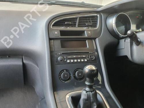 Left front seat PEUGEOT 5008 (0U_, 0E_) 1.6 HDi | BP29660715C15