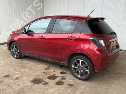 Windscreen washer tank TOYOTA YARIS (_P13_) 1.5 Hybrid (NHP130_, NHP130) | BP30292073C113