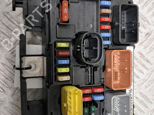 Caixa de fusíveis CITROËN C3 II (SC_) 1.4 VTi 95 (95 hp) 29683524