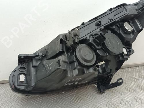 Right headlight PEUGEOT 2008 I Van (CU_) BlueHDi 120 (CUYHXK) | BP29677664C29