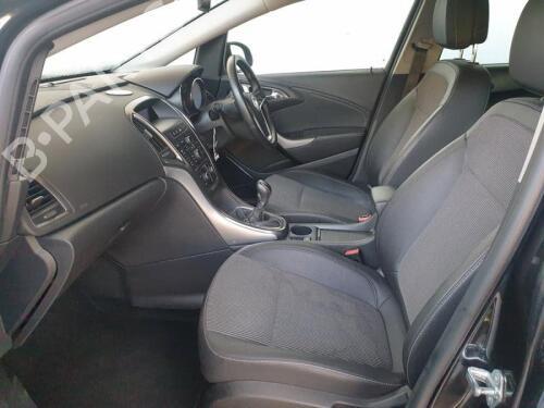 Rear center seatbelt VAUXHALL ASTRA Mk VI (J) Estate (P10) 2.0 CDTi | BP29649086I27 