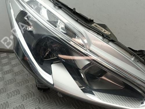 Right headlight PEUGEOT 2008 I Van (CU_) BlueHDi 120 (CUYHXK) | BP29677664C29