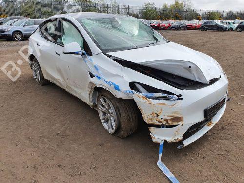 Windscreen washer tank TESLA MODEL Y (5YJY) Long Range All-wheel Drive | BP29657675C113