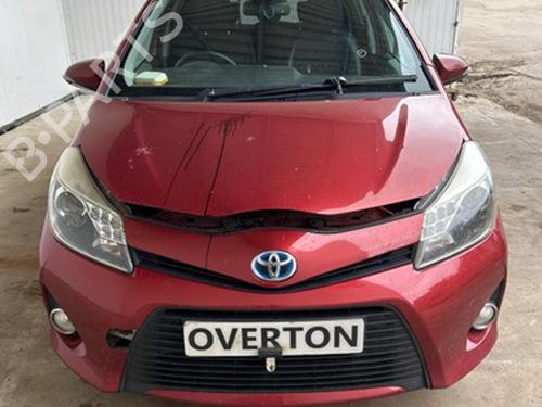 Stoel rechts voor TOYOTA YARIS (_P13_) 1.5 Hybrid (NHP130_, NHP130) | BP30292068C16