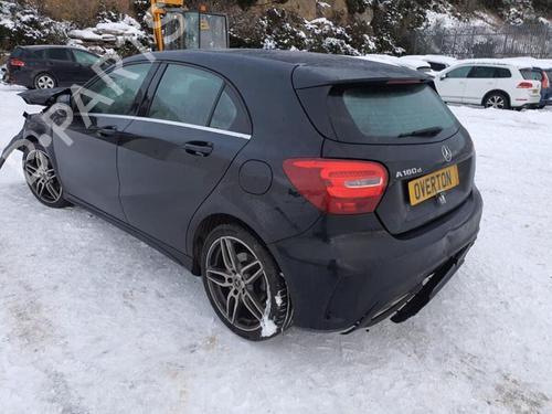 Middle console MERCEDES-BENZ A-CLASS (W176) A 180 CDI / d (176.012) | BP29649632I22 